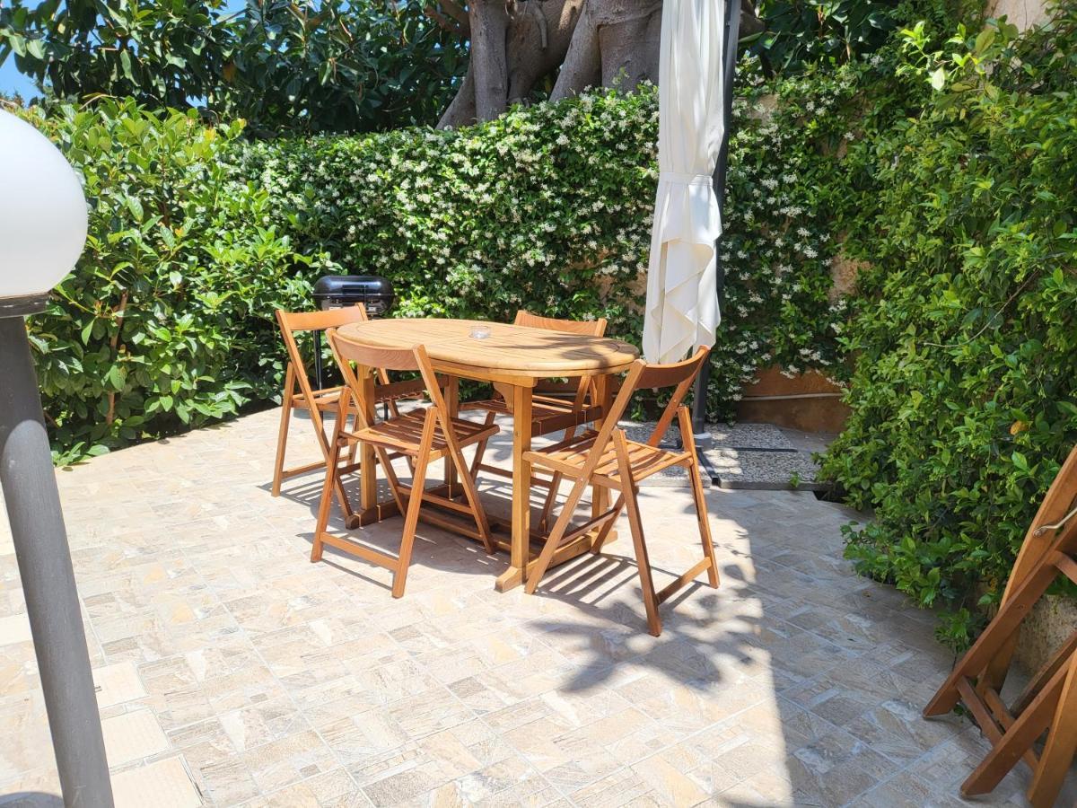 モンデッロ Residenza Don Camilloヴィラ エクステリア 写真